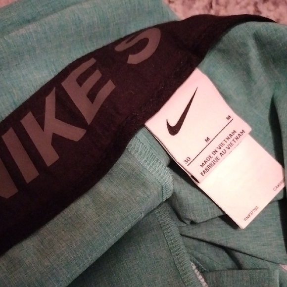 Nike Men's Green Swim Shorts - Picture 6 of 6